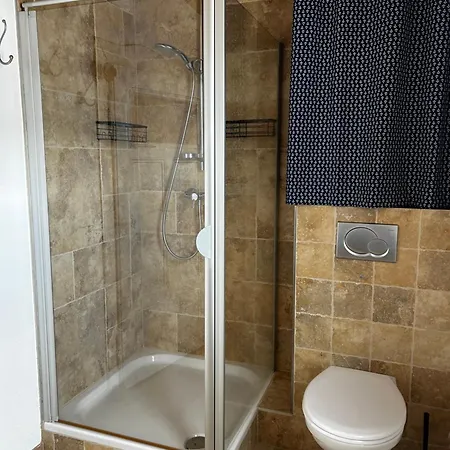 Tla Pfalzblick Apartman *